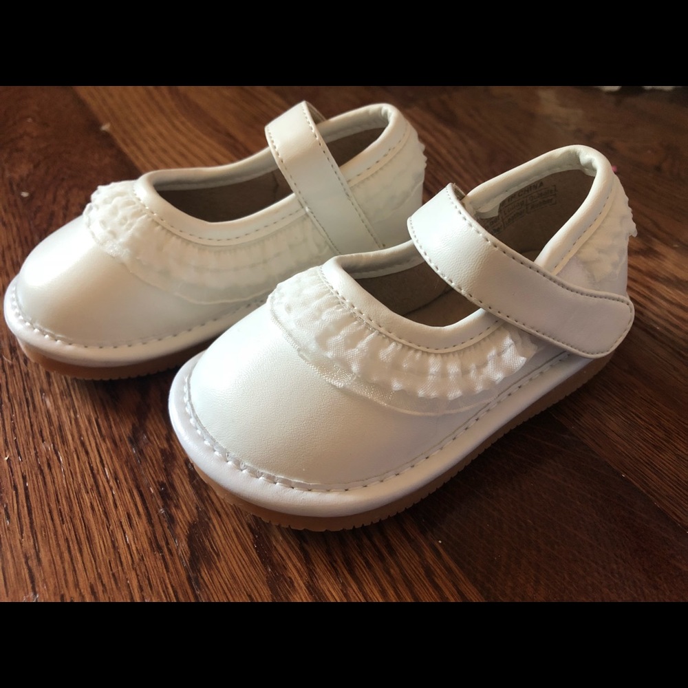 Baby girl  squeaker shoes